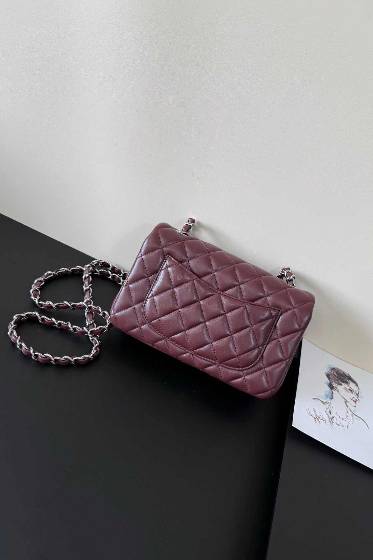 Upgraded version (full leather inside and outside) CF 20cm lambskin. Exclusive good product on the market. Please see the pictures for leather details and workmanship. It is perfect. Welcome to compare. 116 maroon silver buckle.