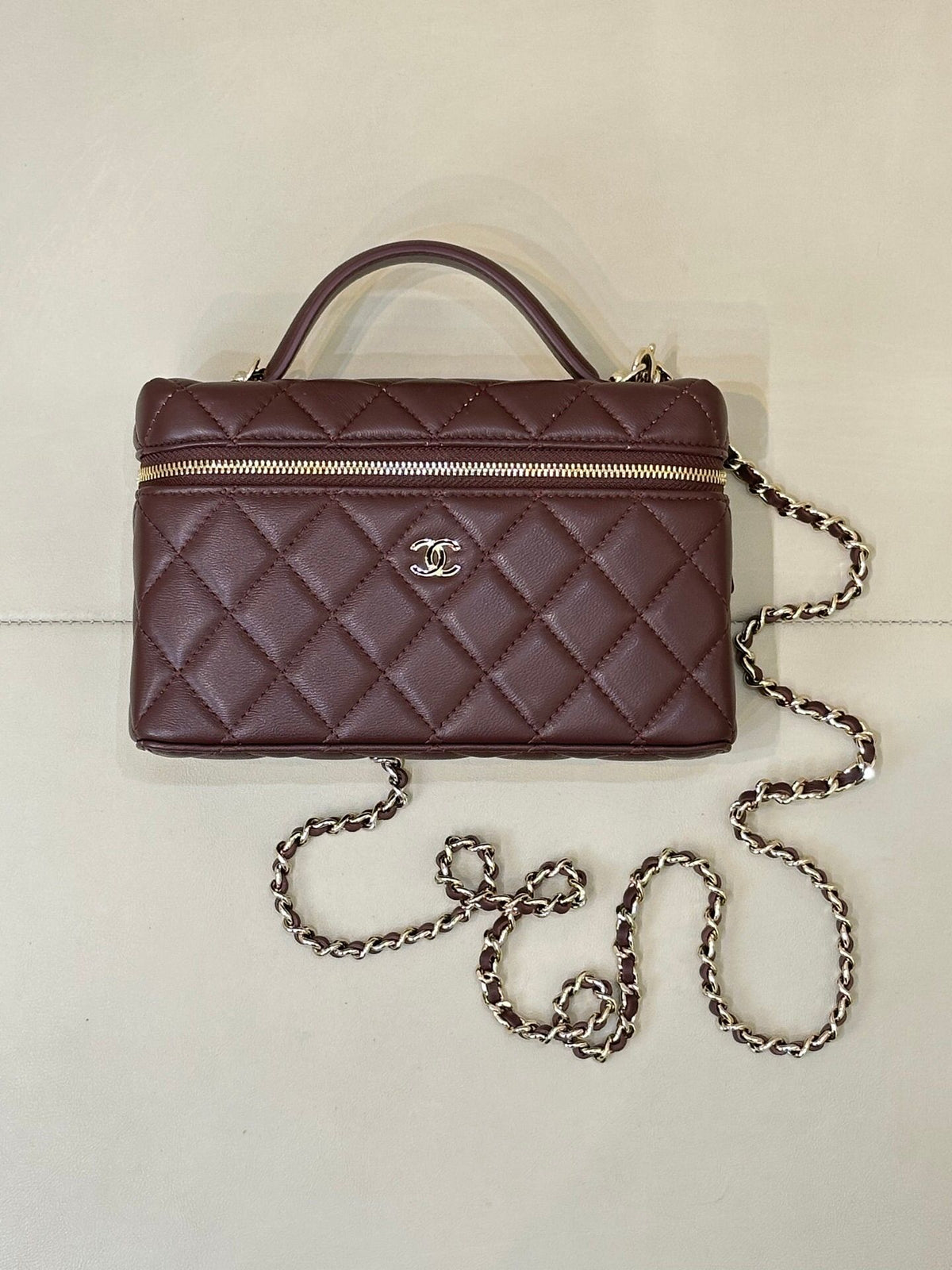 Classic double p lunch box bag. This little cutie is the best out of stock among the new models.