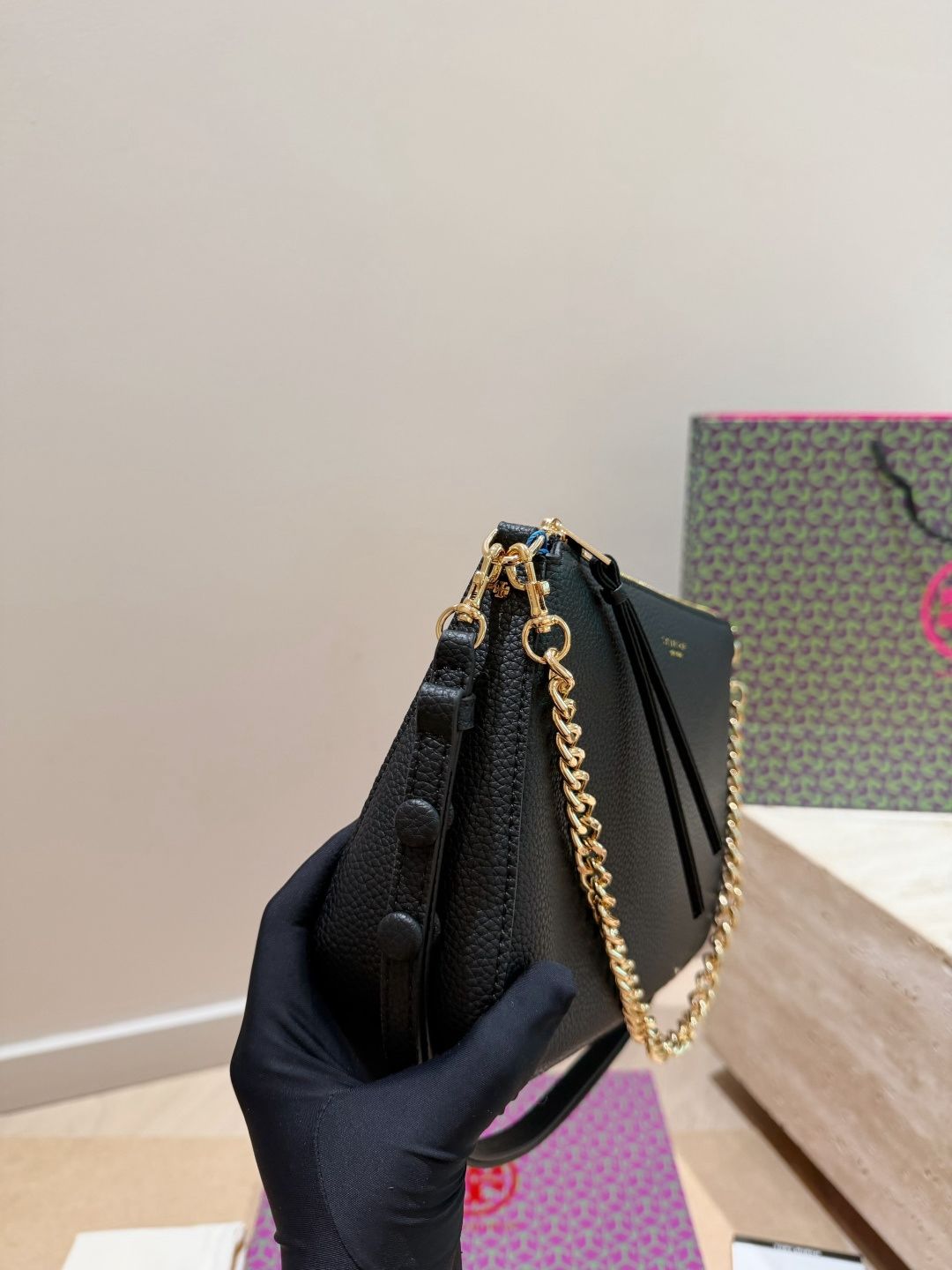Tory Burch/Tory Burch Mahjong Bun is of moderate size Original order, custom made with origin label, imported fabric, super good texture and feel, durable and shiny hardware, non fading, single shoulder crossbody bag, fashionable and versatile, everything