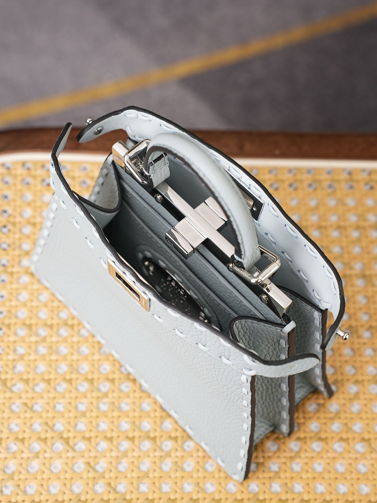 Model 15009 Ice Blue Size 20cm Details Ice Blue Hand sewn Peekaboo ISeeU Medium Handbag Litchi Pattern Calfskin Material with Classic Twist Lock Soft Nappa Leather Lining on Both Sides Separated by Hard Dividers with Buckle Internal Pocket and Gold Metal