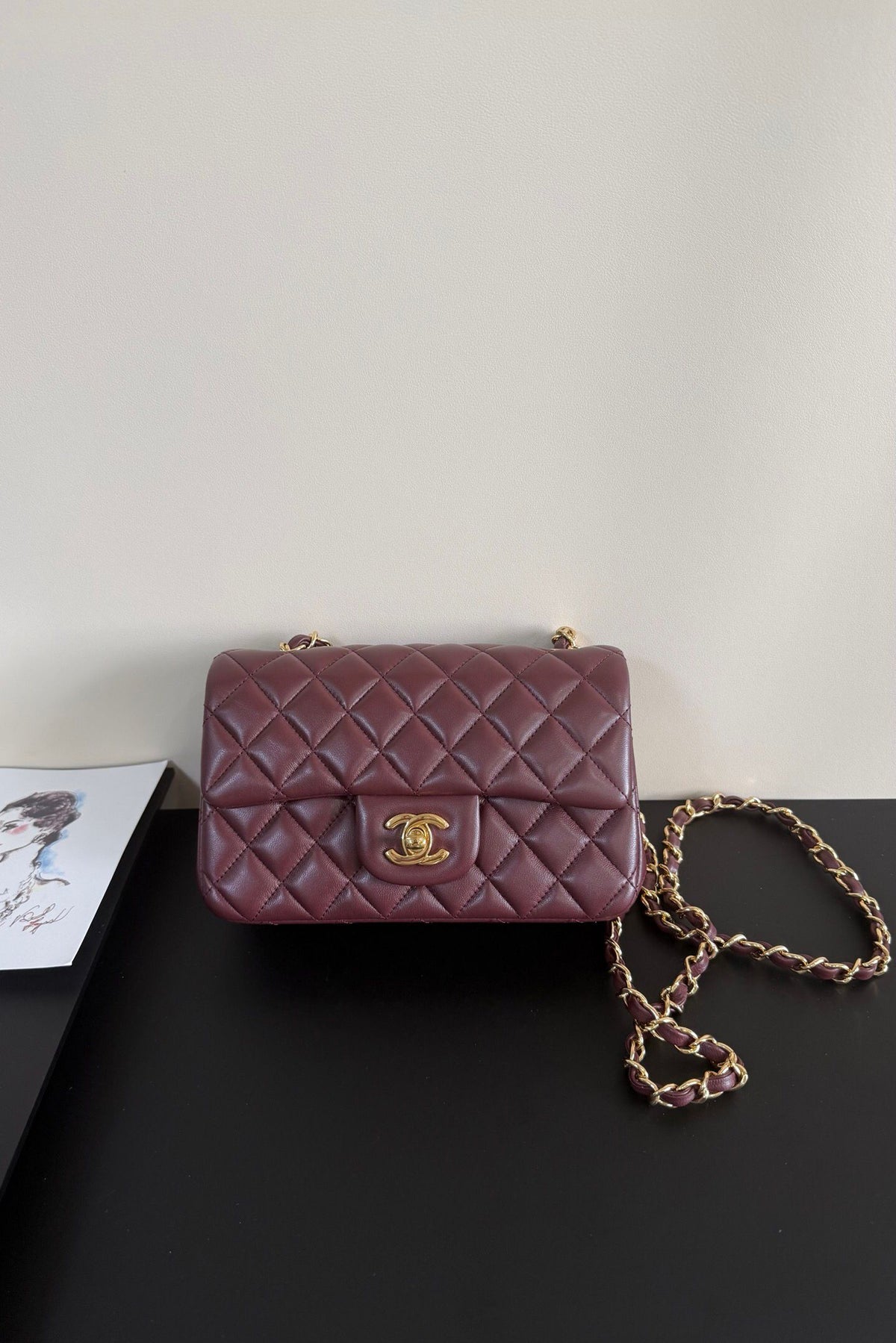 Upgraded version (full leather inside and outside) CF 20cm lambskin. Exclusive good product on the market. Please see the pictures for leather details and workmanship. It is perfect. Welcome to compare. 116 maroon gold buckle.