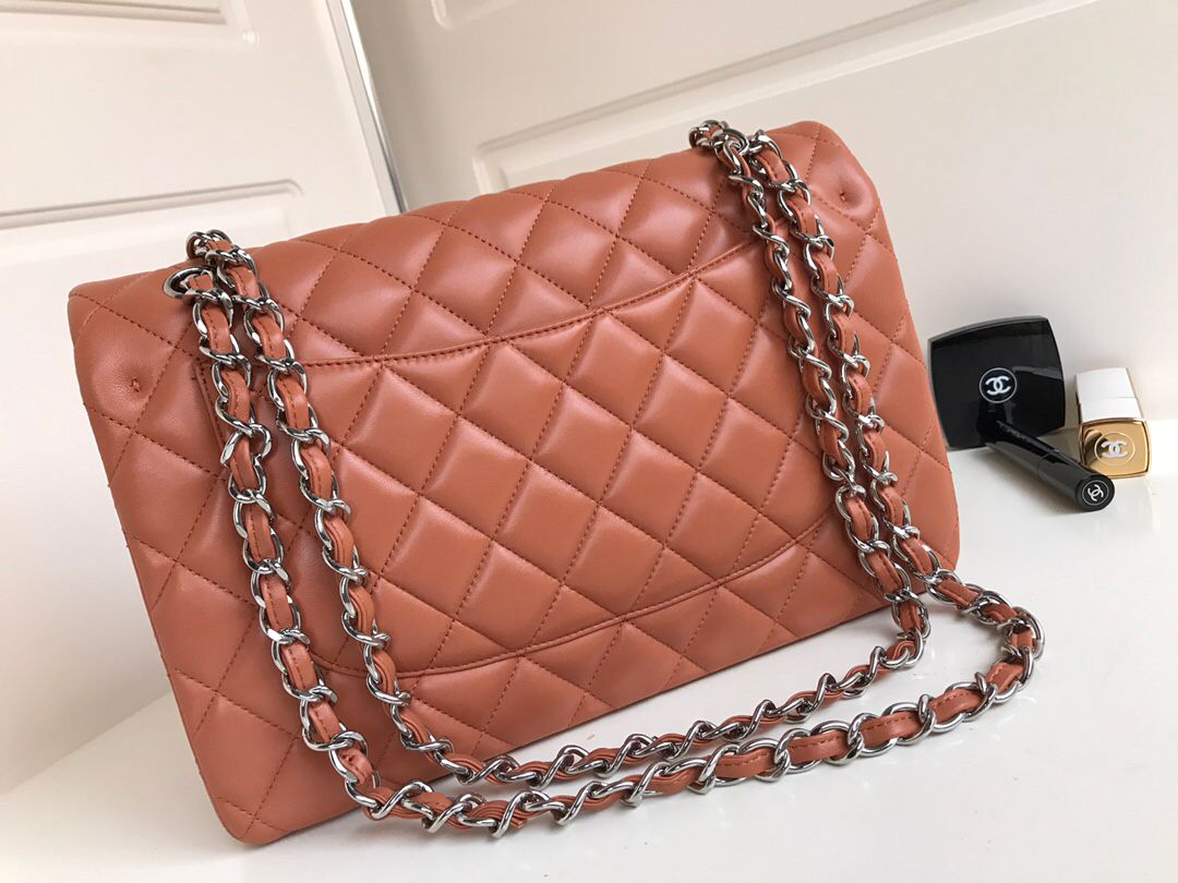 Upgraded version A1113 So beautiful that no one has friends CF Classic rhombus series Original lambskin small buckle version Professionally customized heavyweight hardware shoulder straps Handmade wiring Matching with same color lining Exquisite hot stamp
