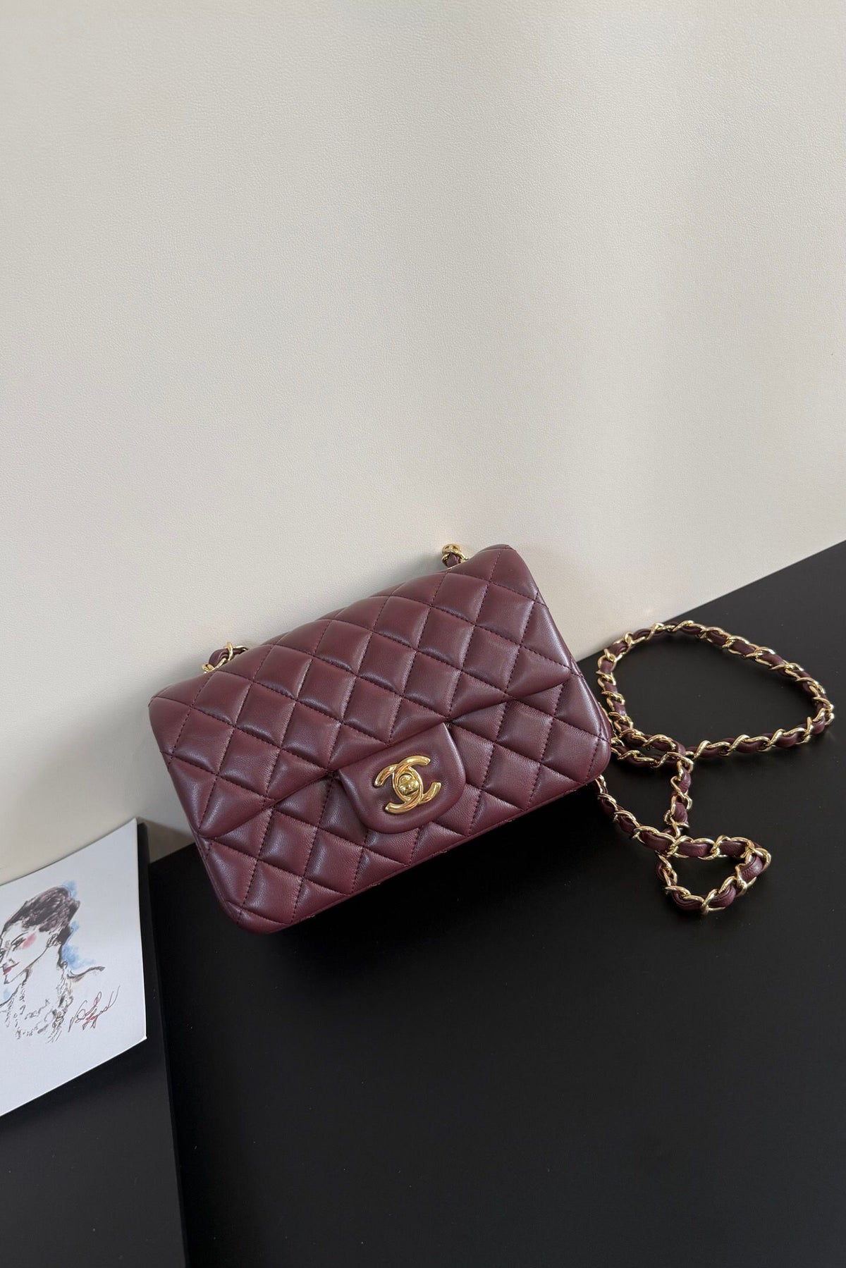 Upgraded version (full leather inside and outside) CF 20cm lambskin. Exclusive good product on the market. Please see the pictures for leather details and workmanship. It is perfect. Welcome to compare. 116 maroon gold buckle.