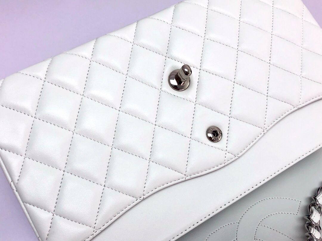 Upgraded version A1113 So beautiful that no one has friends CF Classic diamond series Original lambskin small buckle version Professionally customized heavyweight hardware shoulder straps Handmade wiring Lining leather Exquisite hot stamping font Uniform