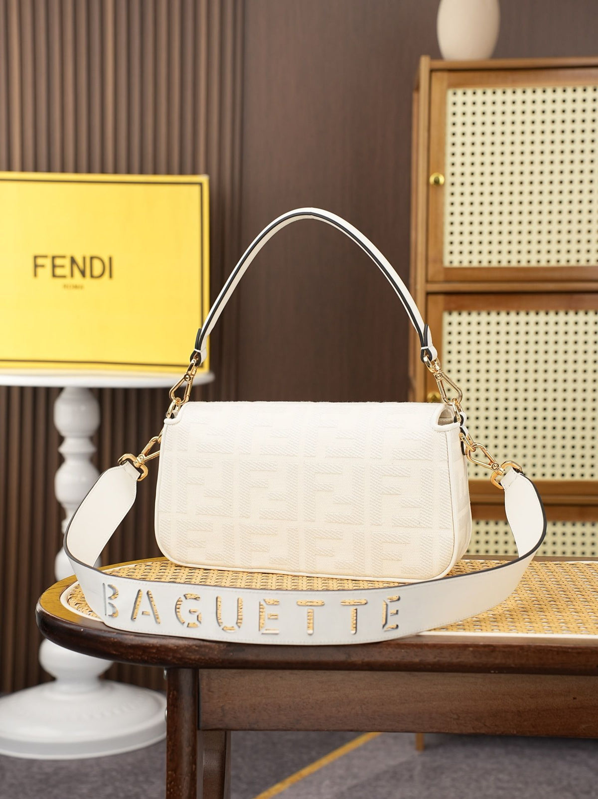 Model 6005, size 266.5 x 13.5 cm