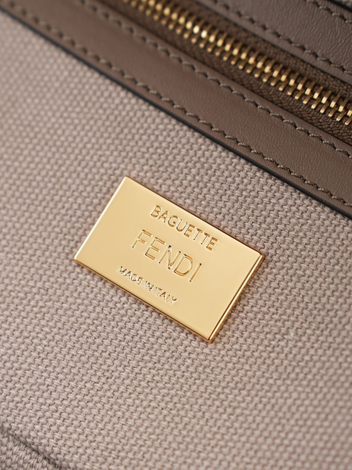 Model 6005, size 266.5 x 13.5 cm