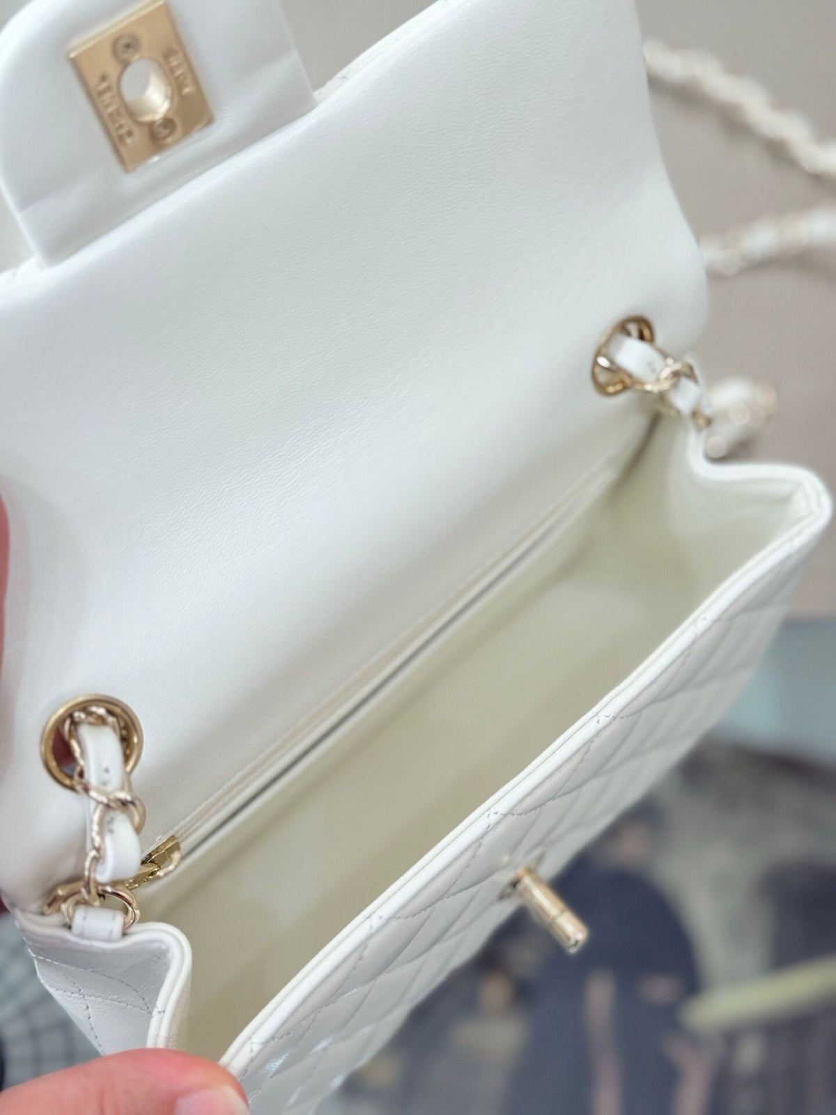 "Classic Flap" Classic large mini bag Aries