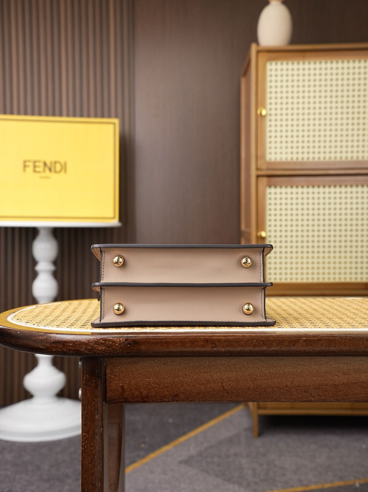 Model 8005 small size 201115cm FE ND1 peekaboo I see u handbag, brand new peekaboo I see u just to see your different side, new design continues the classic peekaboo trapezoidal contour and square twist lock design, with organ style design added to the