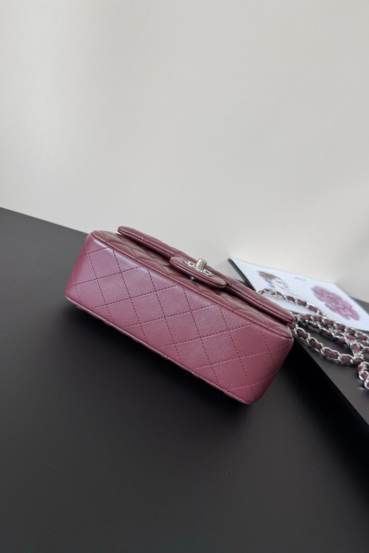 Upgraded version (full leather inside and outside) CF 20cm lambskin. Exclusive good product on the market. Please see the pictures for leather details and workmanship. It is perfect. Welcome to compare. 116 maroon silver buckle.