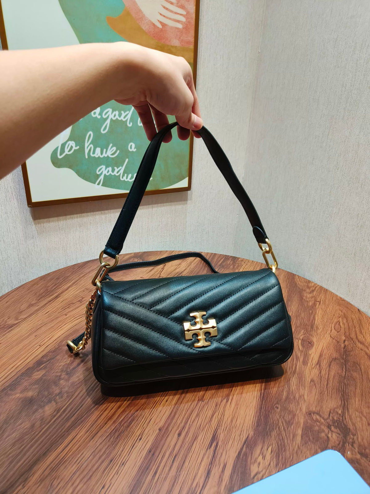 Number 941 New Kira Shoulder Backpack Version Lightweight and Suitable for Underarm Clip Made of Selected Herringbone Quilted Leather with Brown Brass Accessories, Iconic Slant Double T Logo and Detachable Crossbody Chain Exquisite Bag Design Suitable