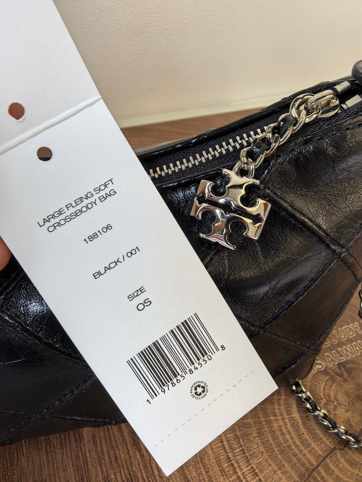 Number 754TB Oil Wax Leather Lunch Box Bag New Product Too Beautiful and Shiny Oil Wax Leather Comes with Retro Vintage Gloss, Black Silver Giant Display, Noble and Random Wrinkle Texture, The Back Has More Texture, Classic Large Diamond Grid Quilted