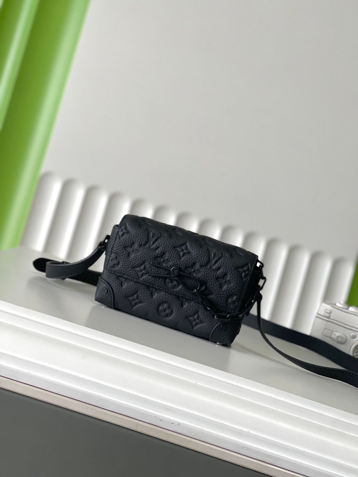 The highest version, original factory leather, top-grade original single product, comes with a full set of original packaging. Photographed in real life, M81746. Size: 18116.5cm