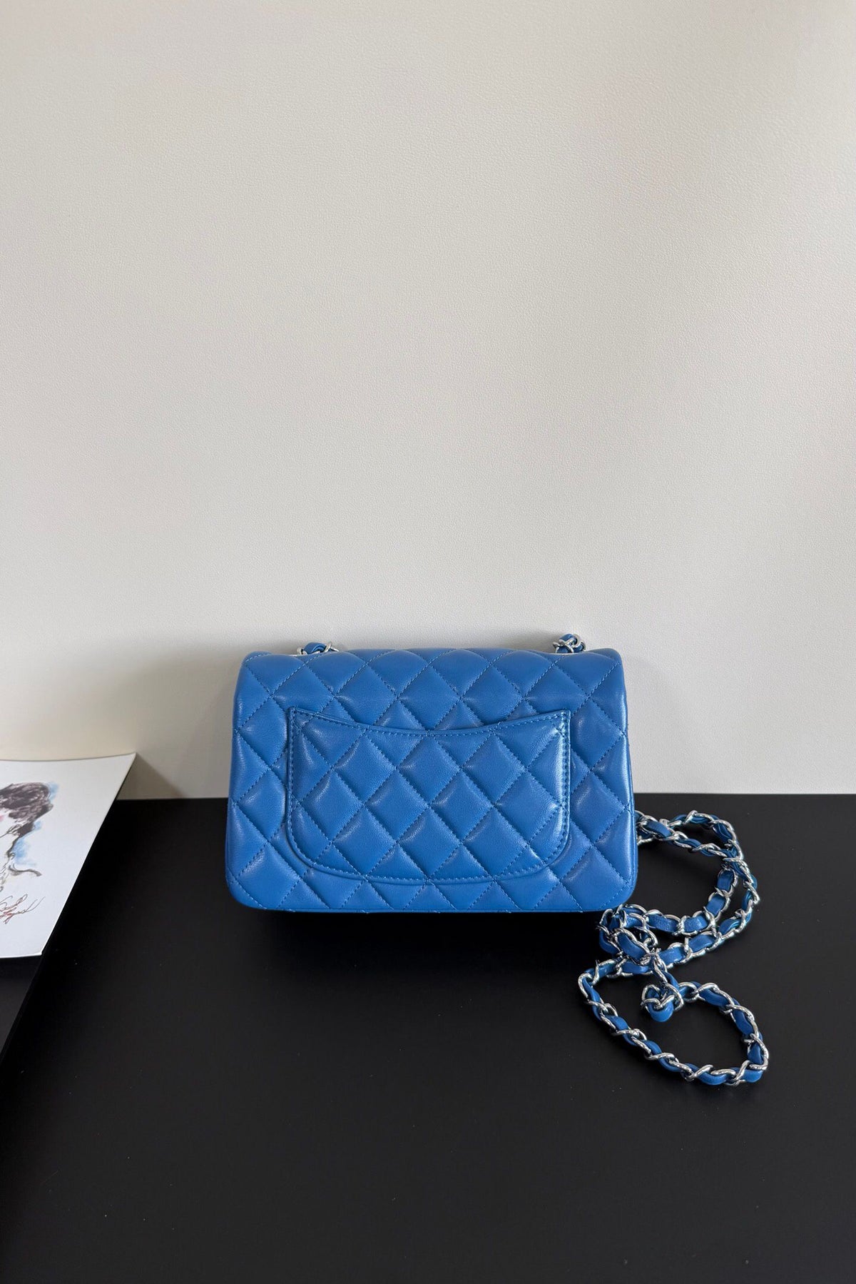 Upgraded version (full leather inside and outside) CF 20cm lambskin. Exclusive product on the market. Please see the pictures for leather details and workmanship. It is perfect. Welcome to compare. 116 electro-optical blue silver buckle.